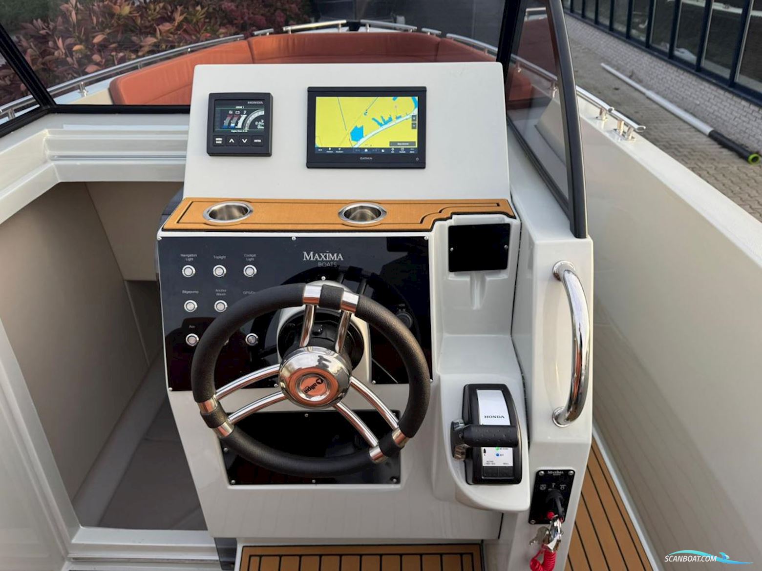 Maxima 700 Sport