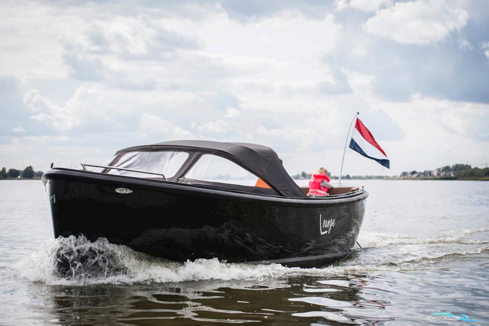 Maxima 750 Flying lounge