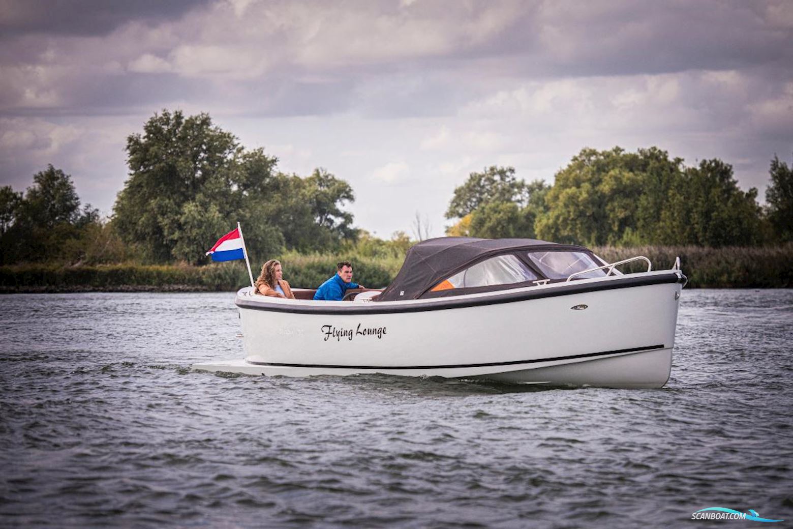 Maxima 750 Flying lounge