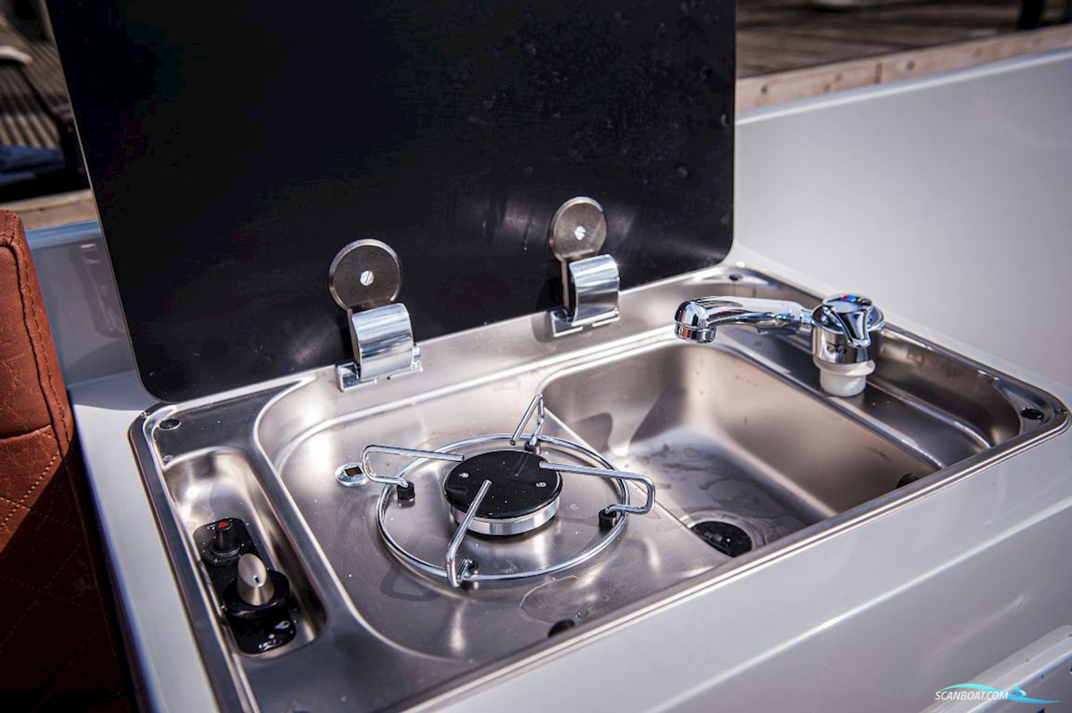 Maxima 750 Flying lounge