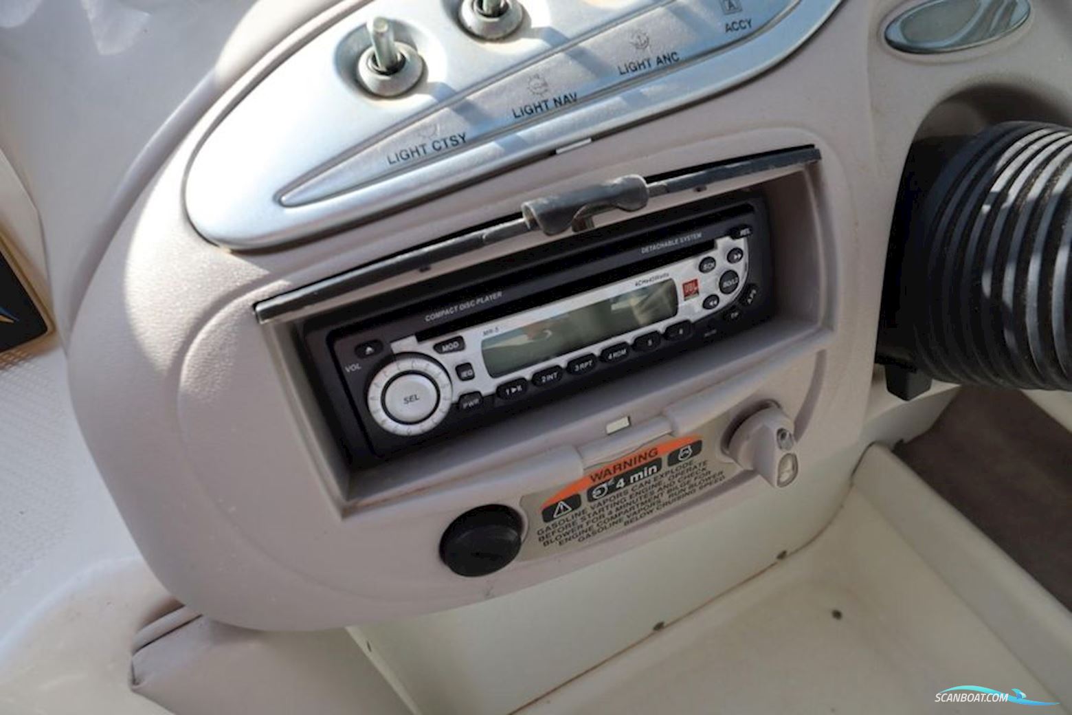 Maxum 2100sc