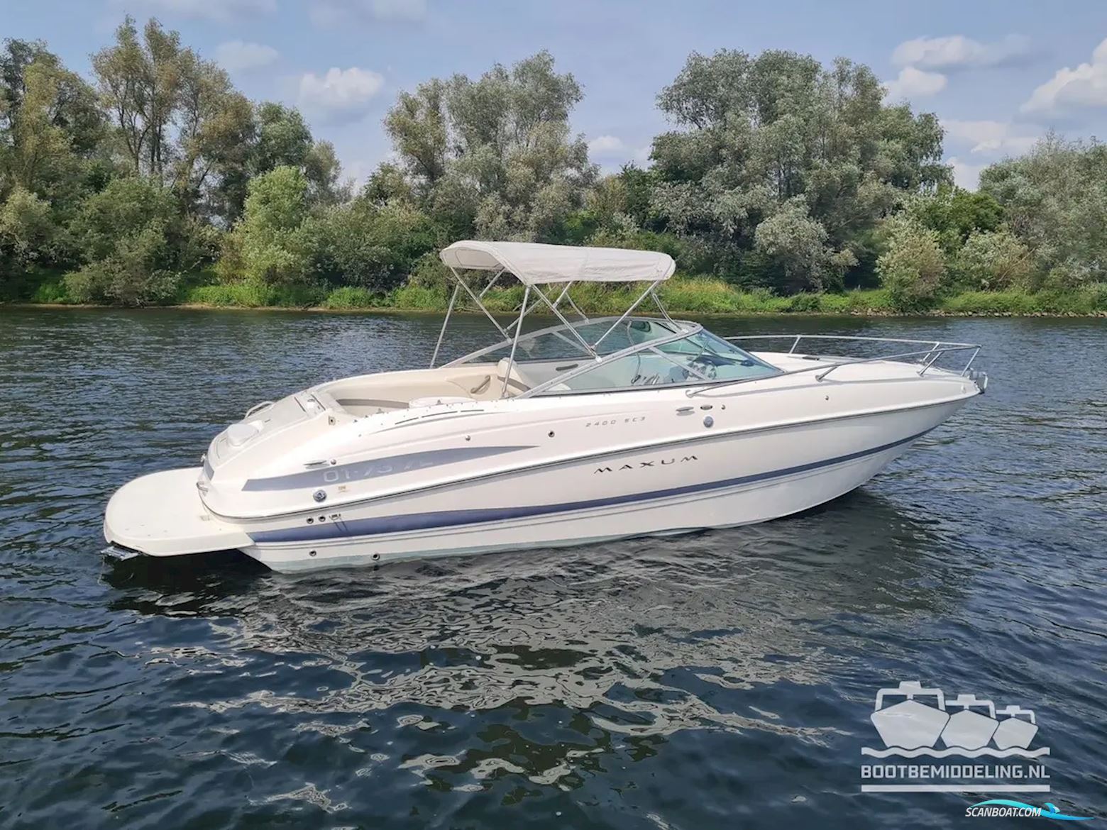 Maxum 2400 SC3, inclusief trailer