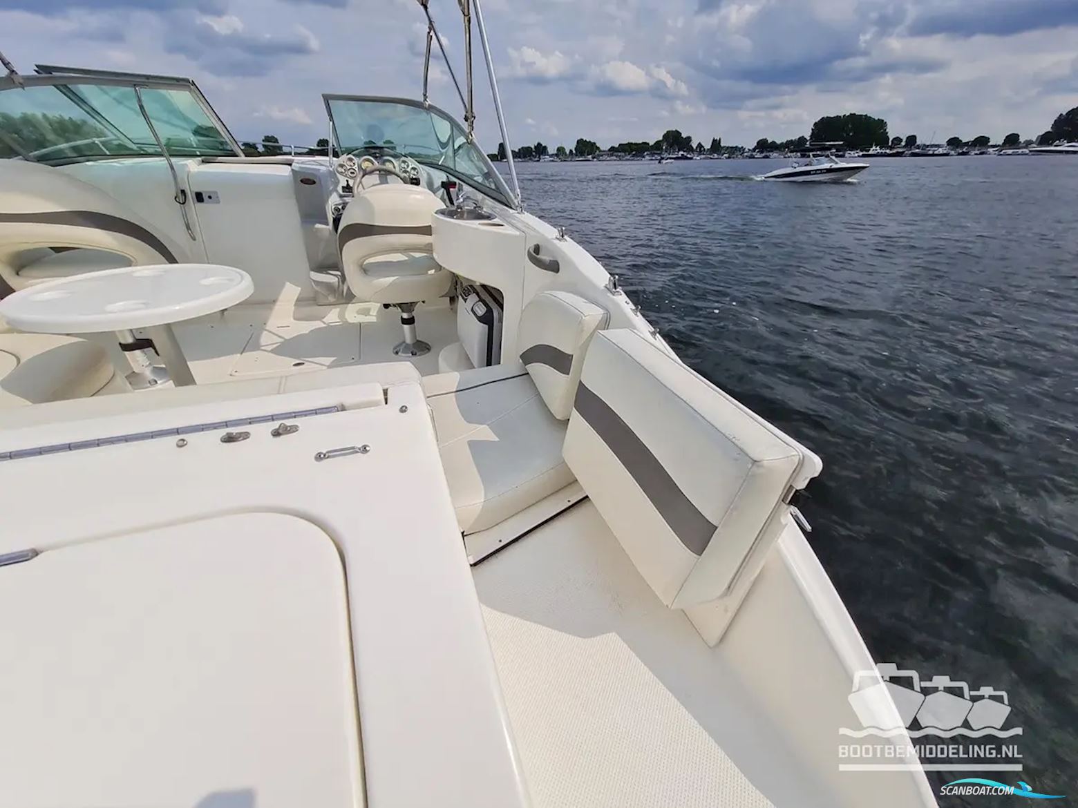 Maxum 2400 SC3, inclusief trailer