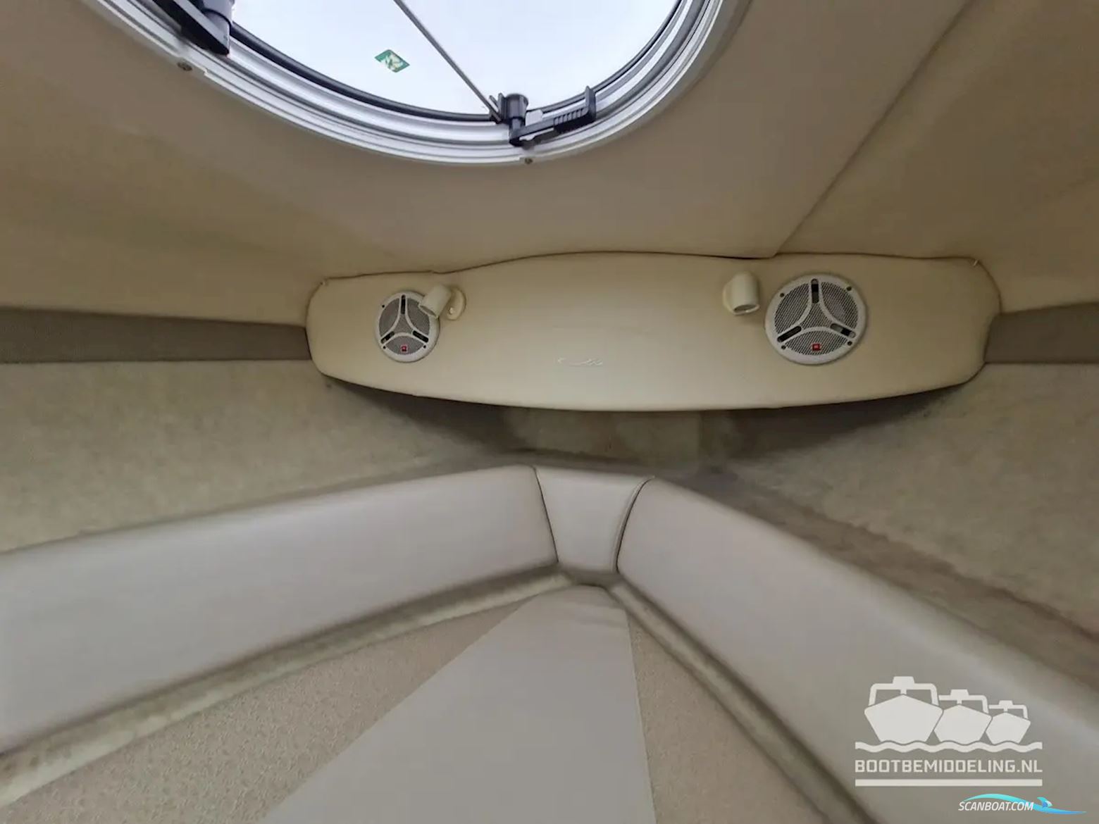 Maxum 2400 SC3, inclusief trailer