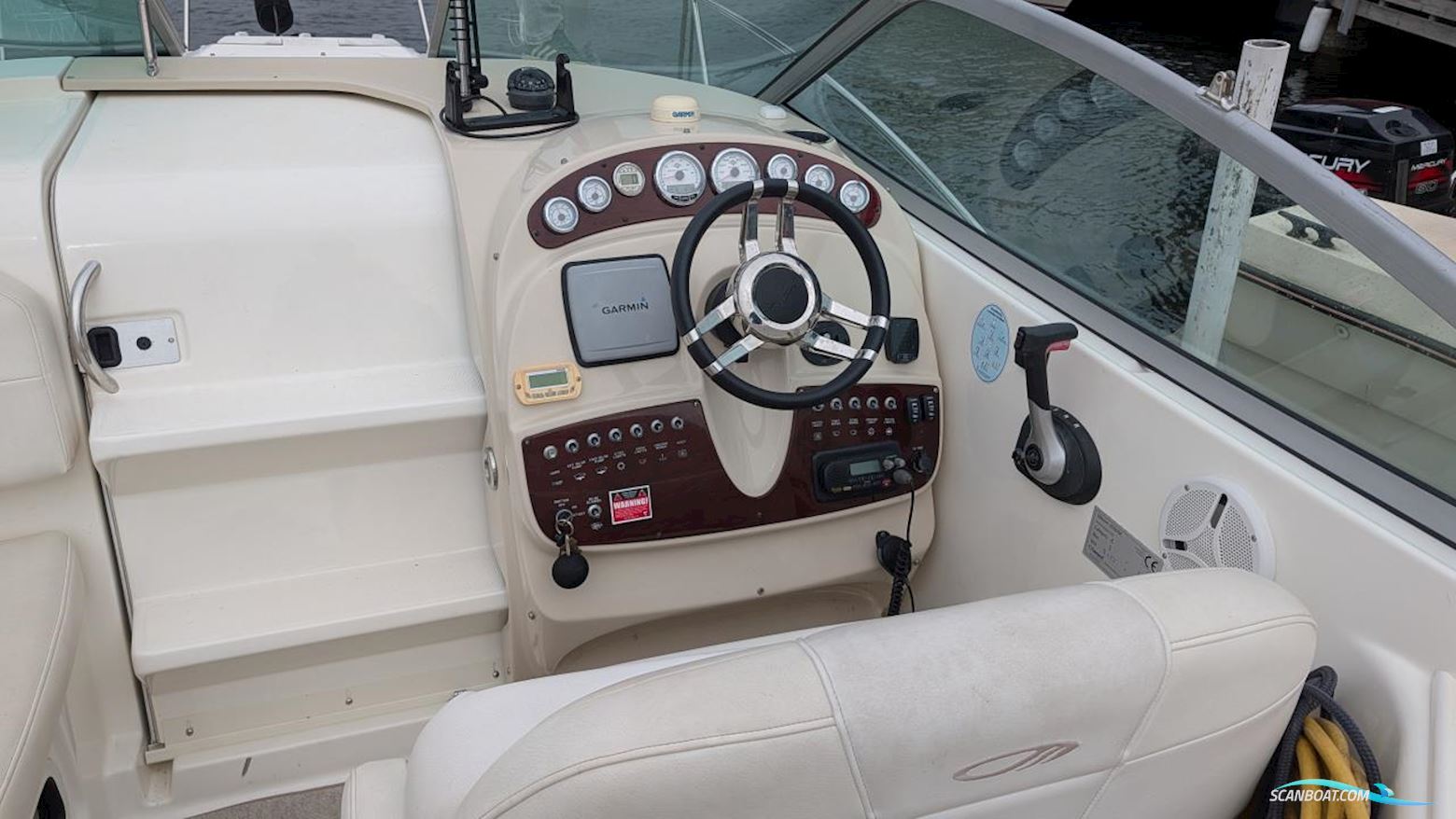 Maxum 2500 SE