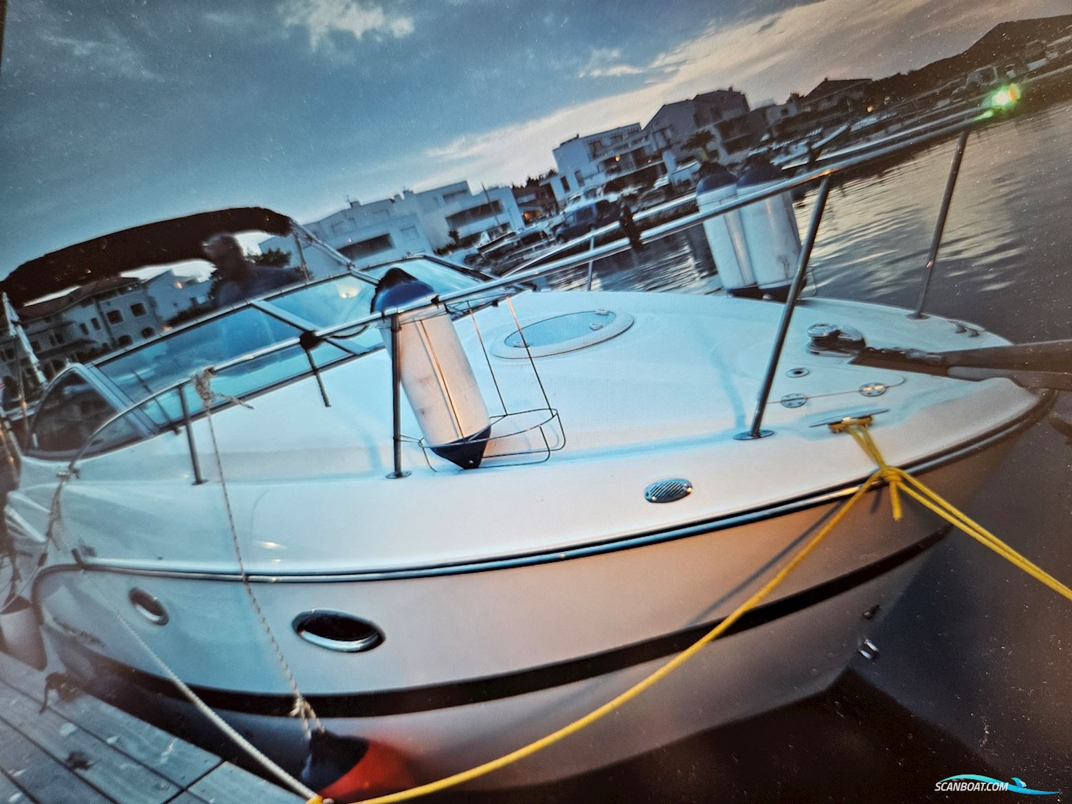 Maxum 2500 Sport Express