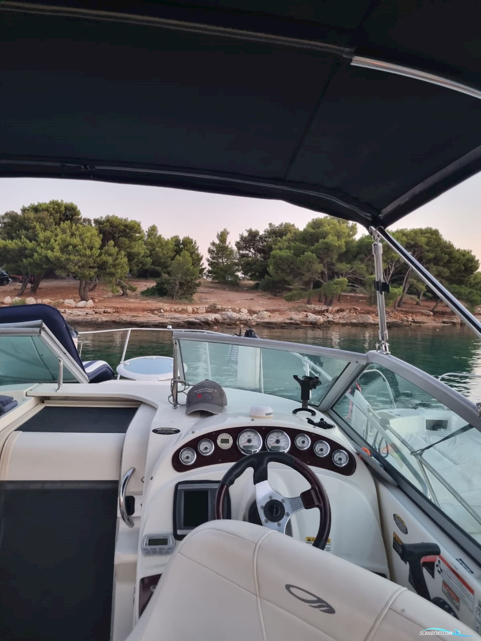 Maxum 2500 Sport Express
