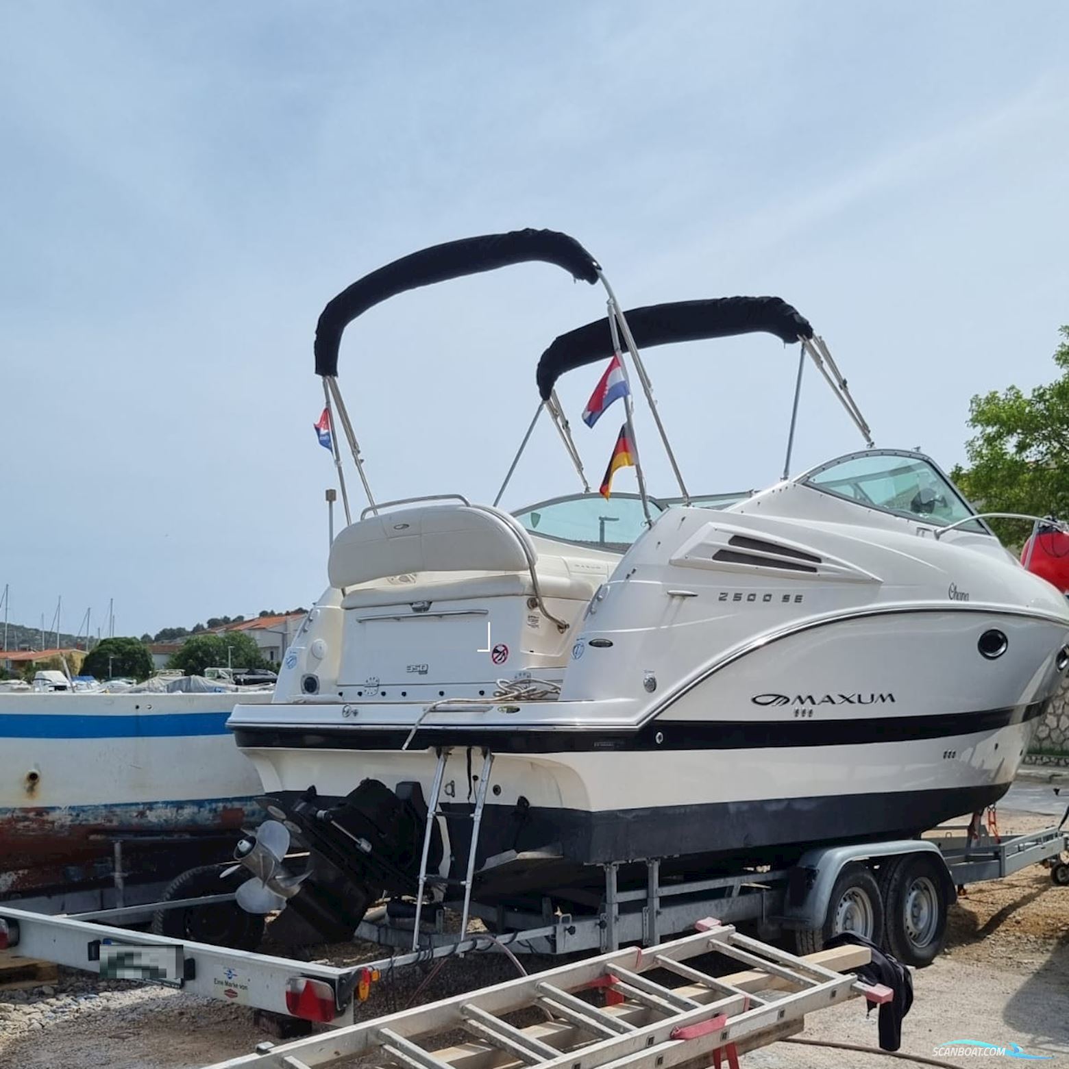 Maxum 2500 Sport Express