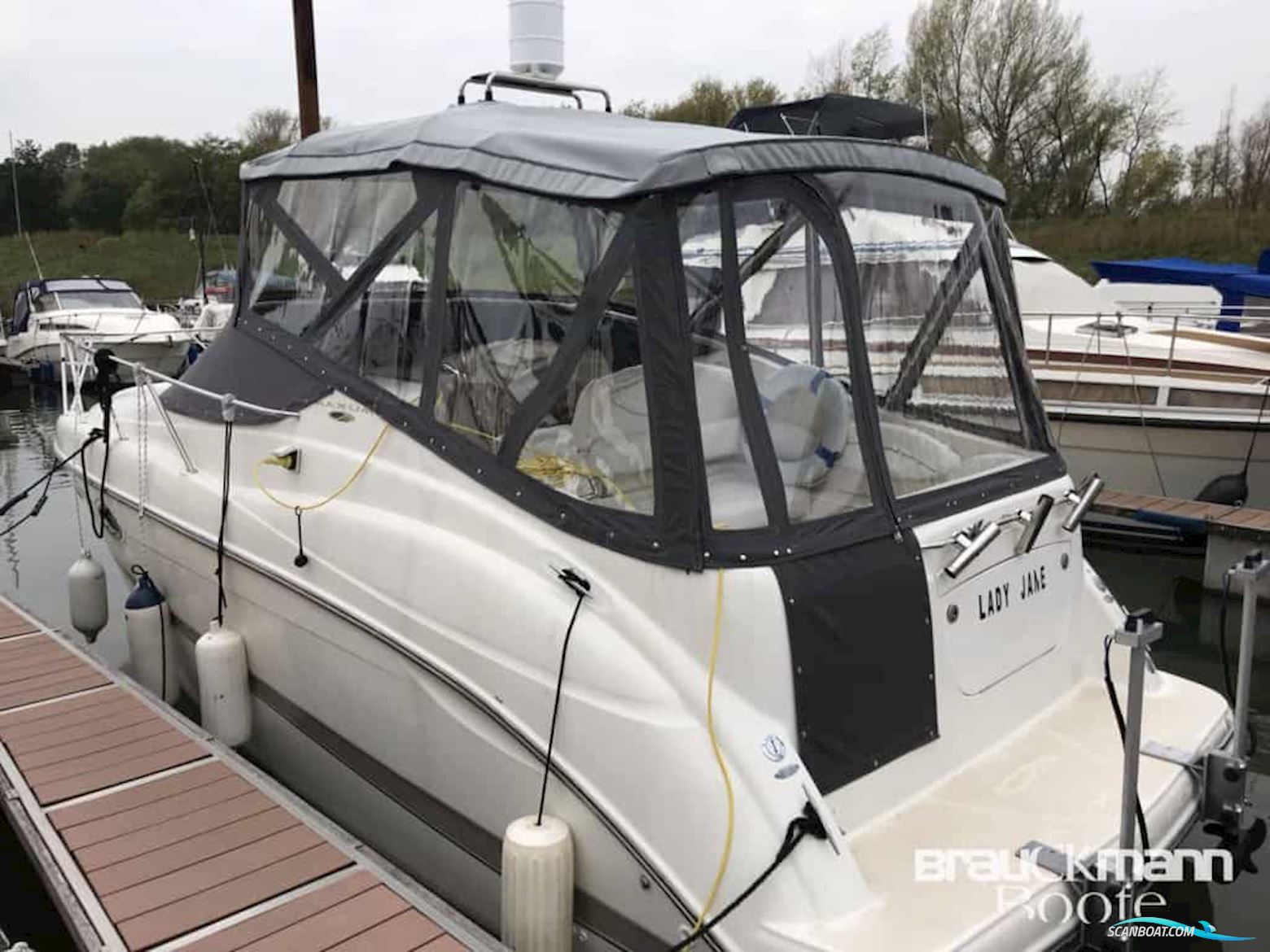 Maxum 2700 Src
