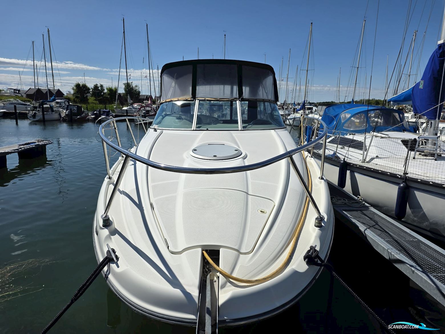Maxum 2700 Src