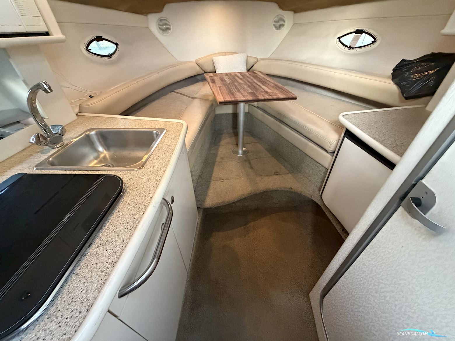 Maxum 2700 Src