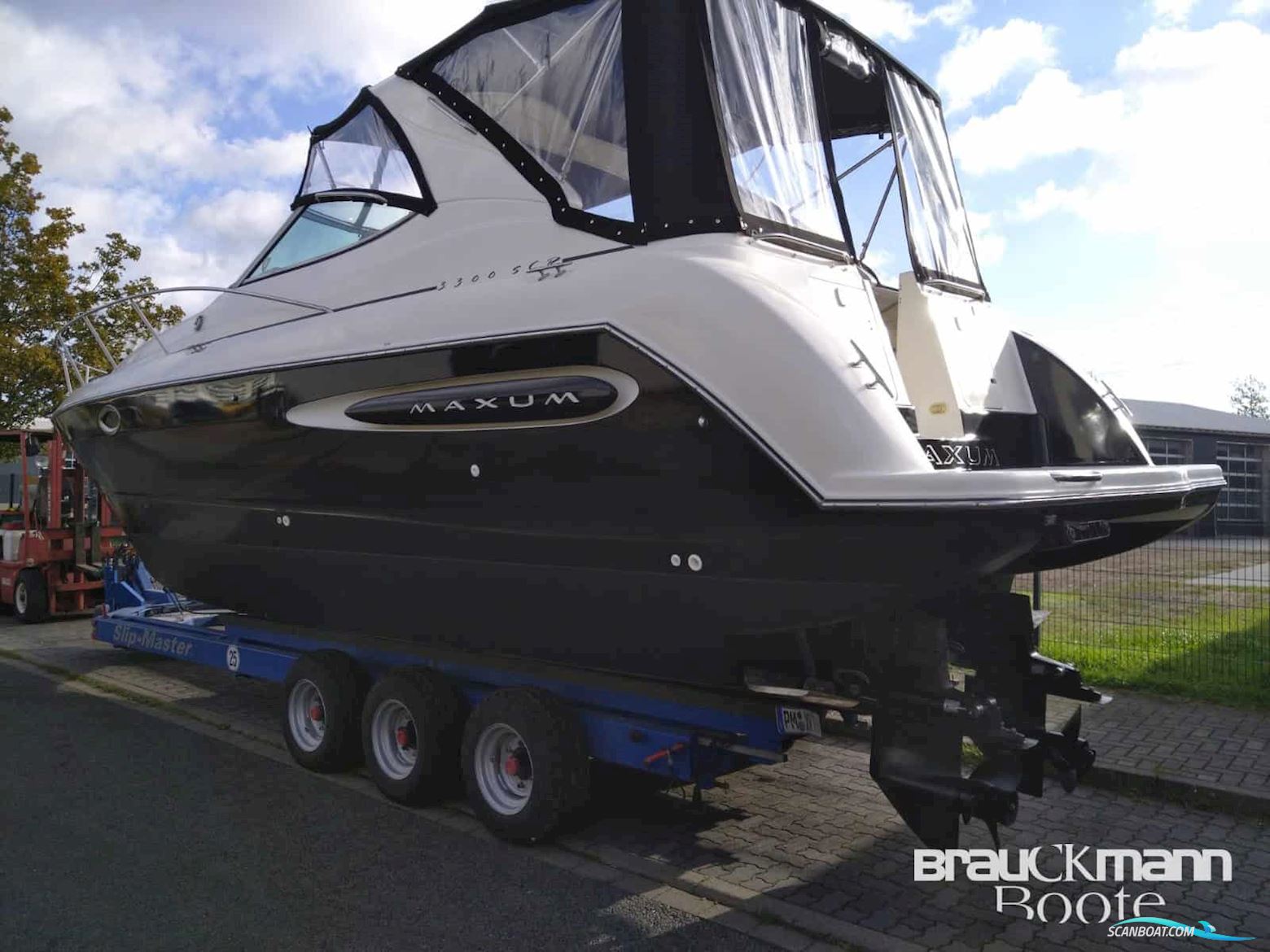 Maxum 3300 SCR