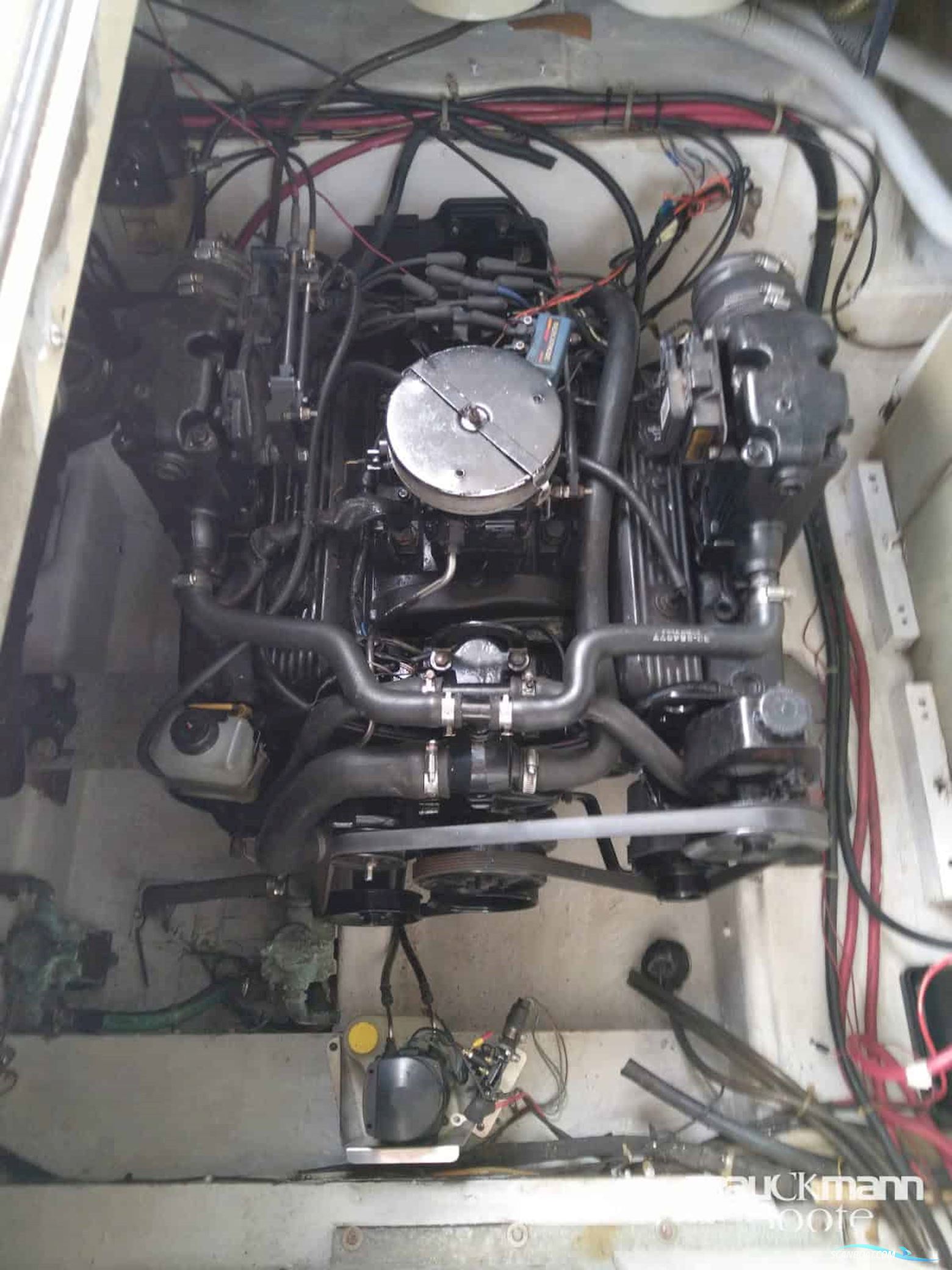 Maxum 3300 SCR