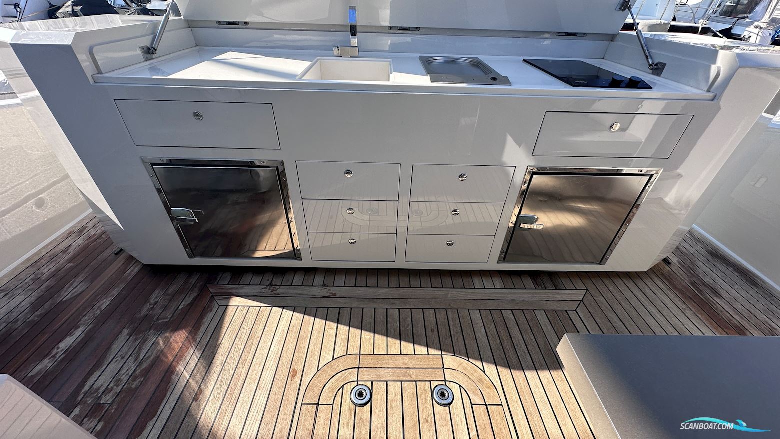 Mazu Yachts 42 WA