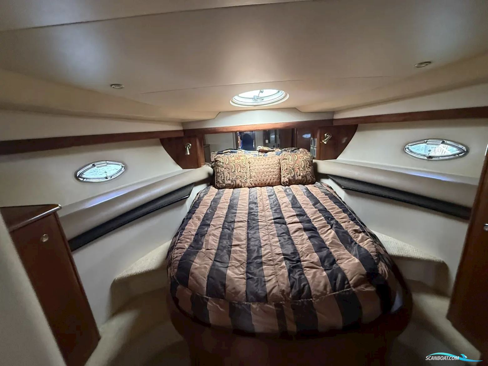 Meridian 459 Motor Yacht