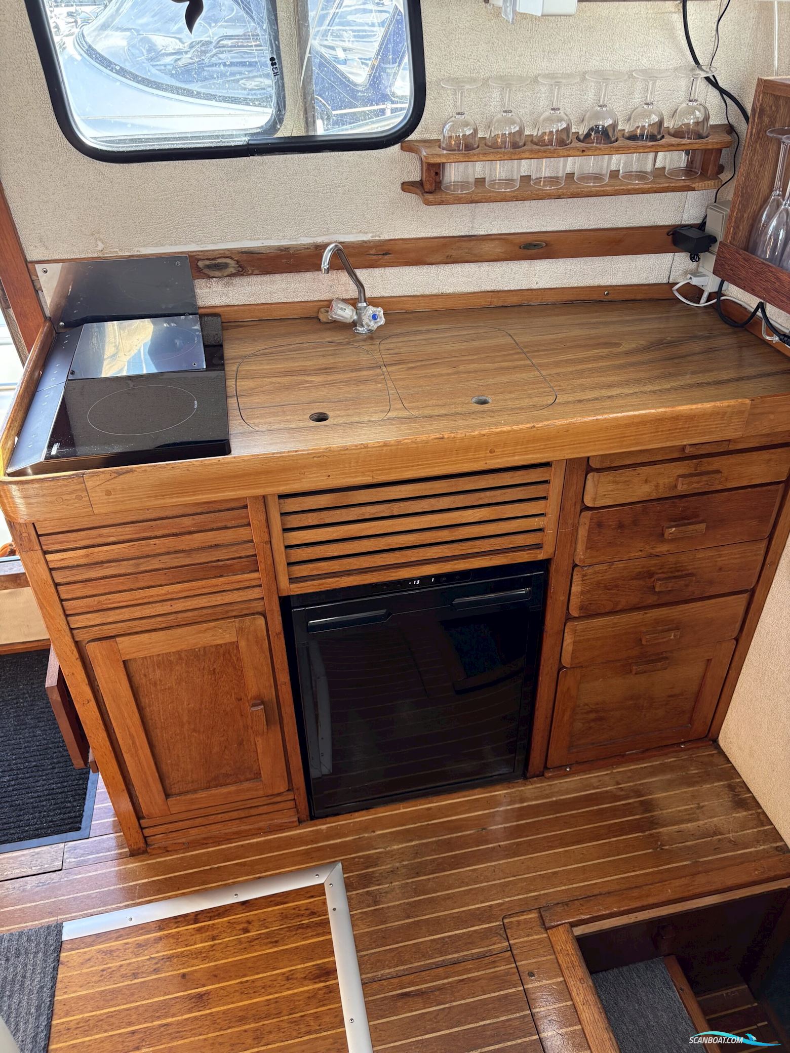 Merivene 1210 Fishmaster Trawler/Dykkerbåd. Nu Nedsat Yderligere Med Ialt 100.000