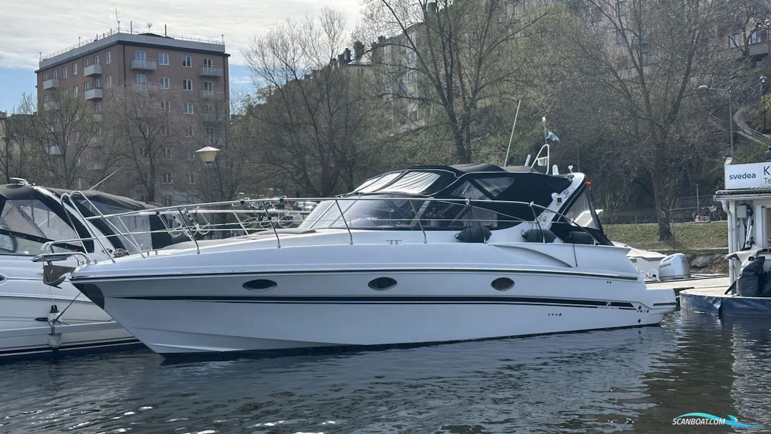 MIRA 34  Motorbåt 2006, med 2 x Volvo Penta  motor, Sverige