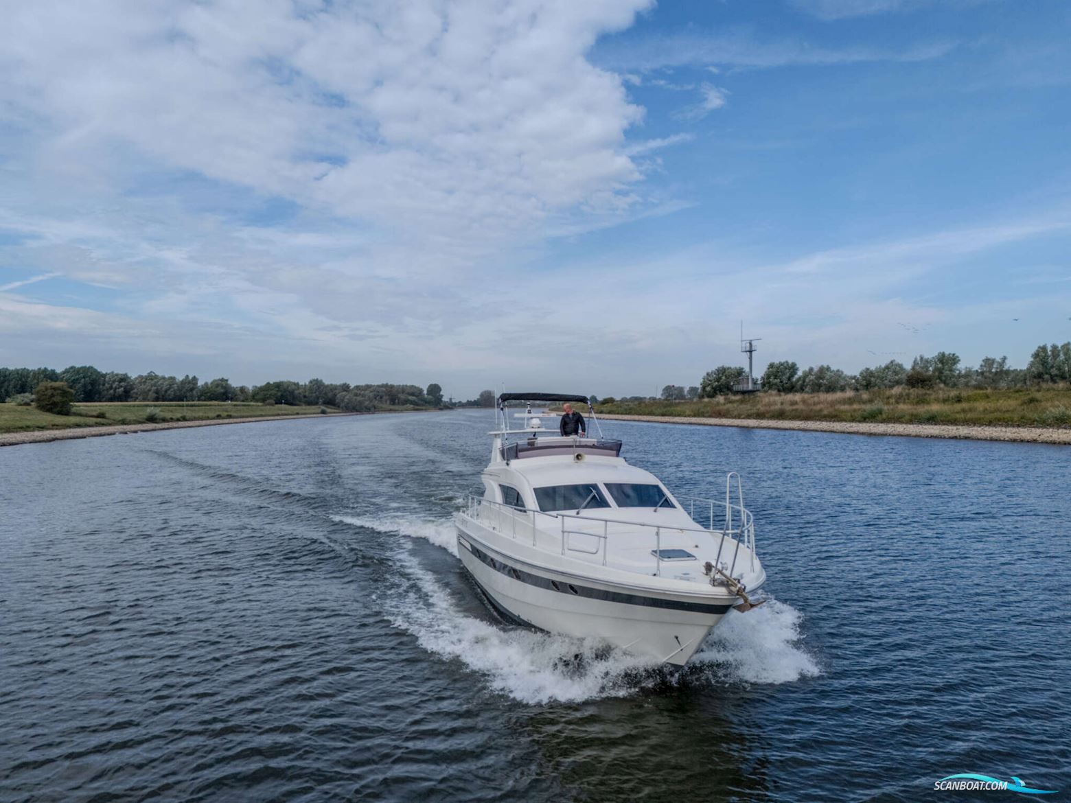 Mochi Craft 43 Flybridge