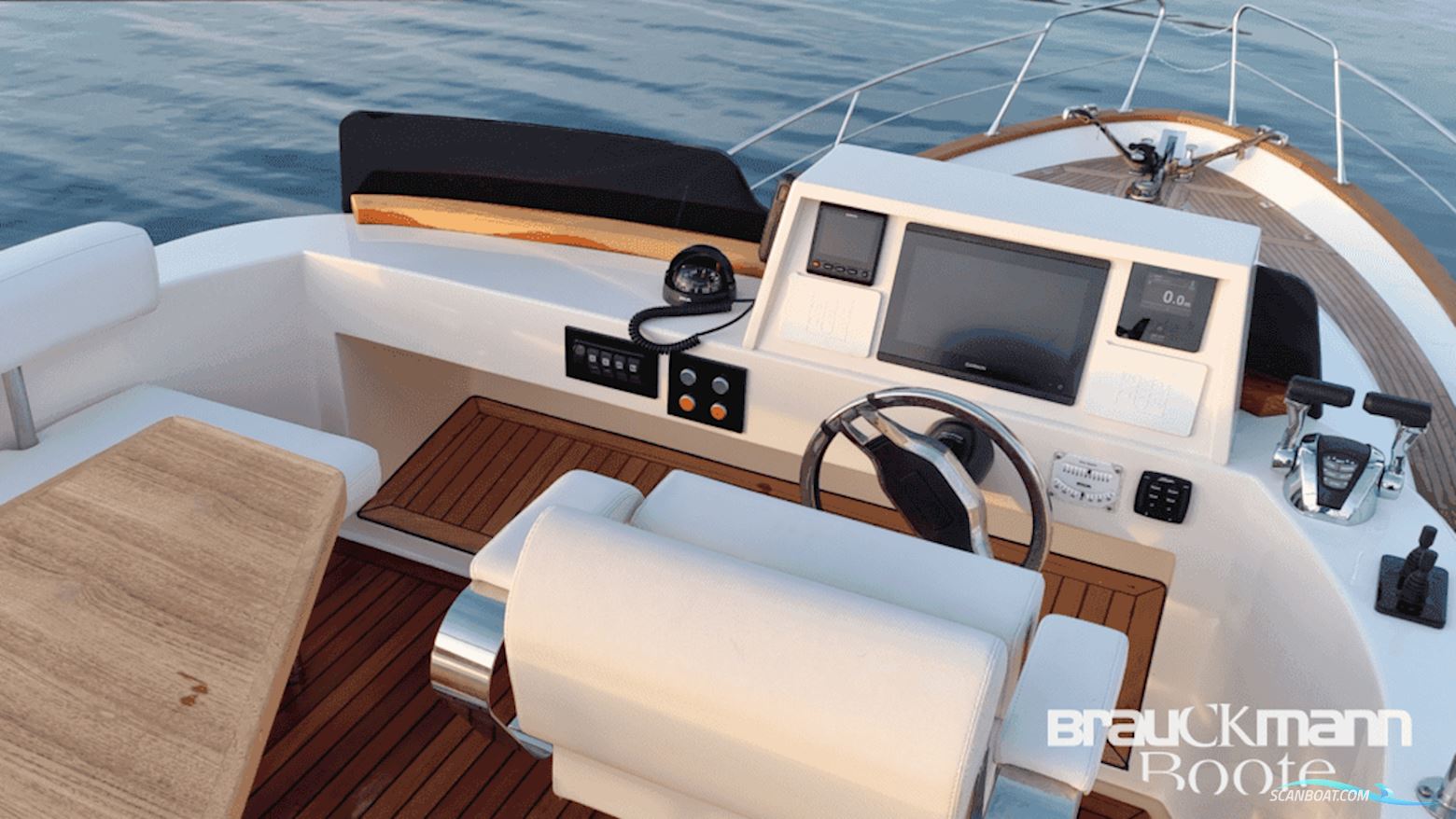 Monachus Yachts Issa 45