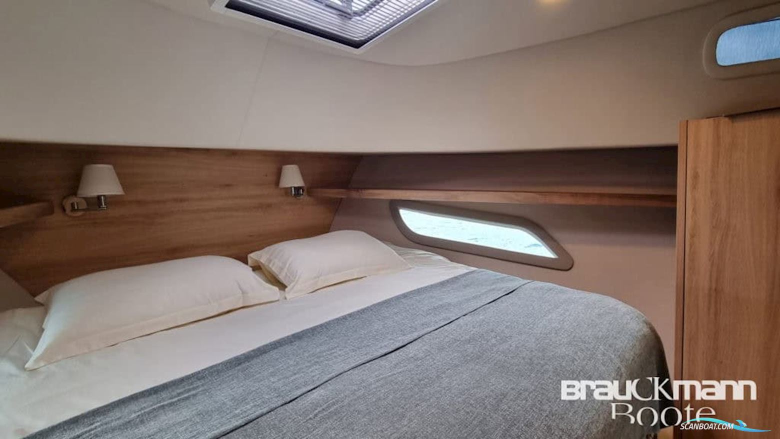 Monachus Yachts Issa 45