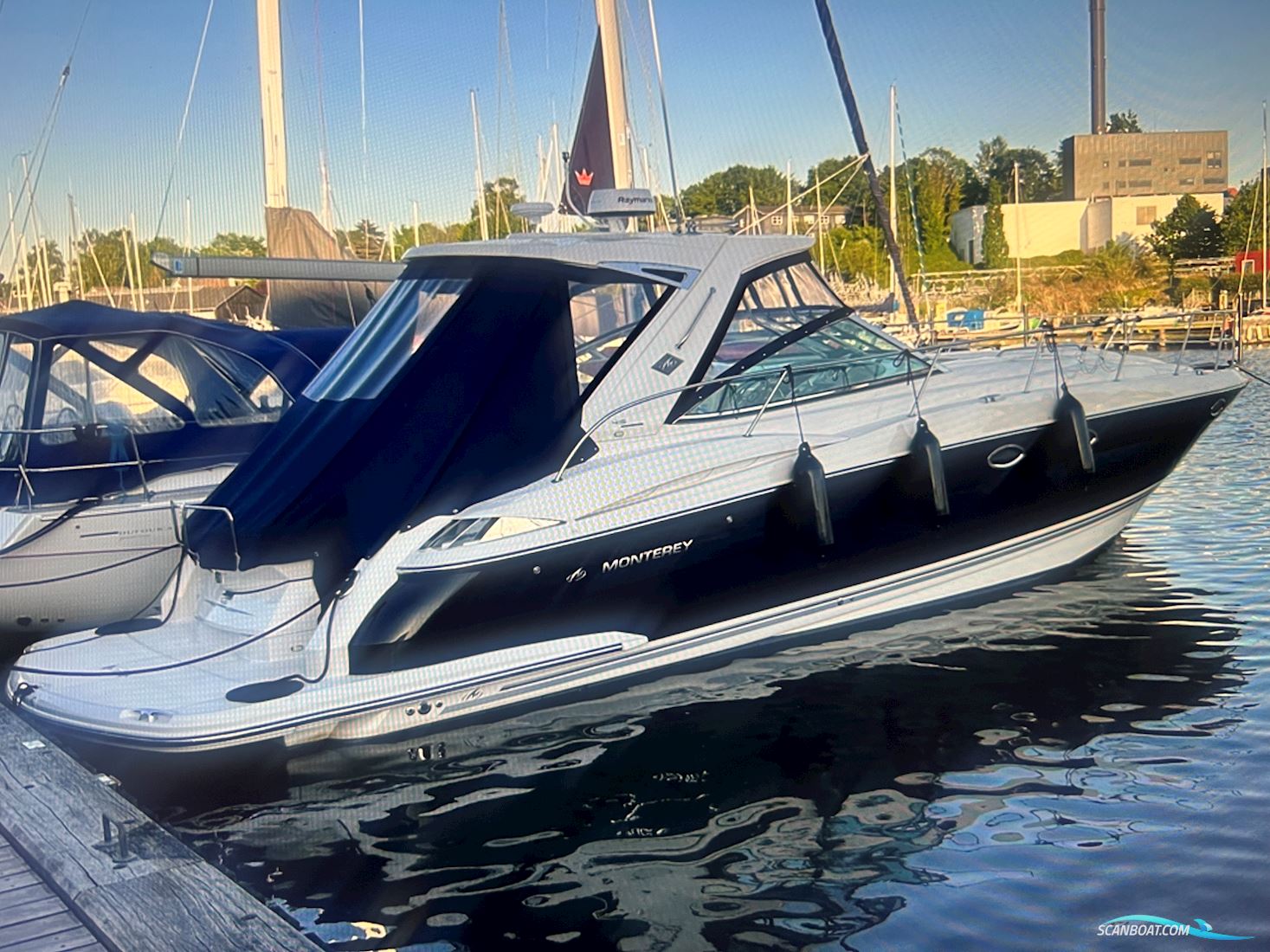 Monterery 415 Sport Yacht