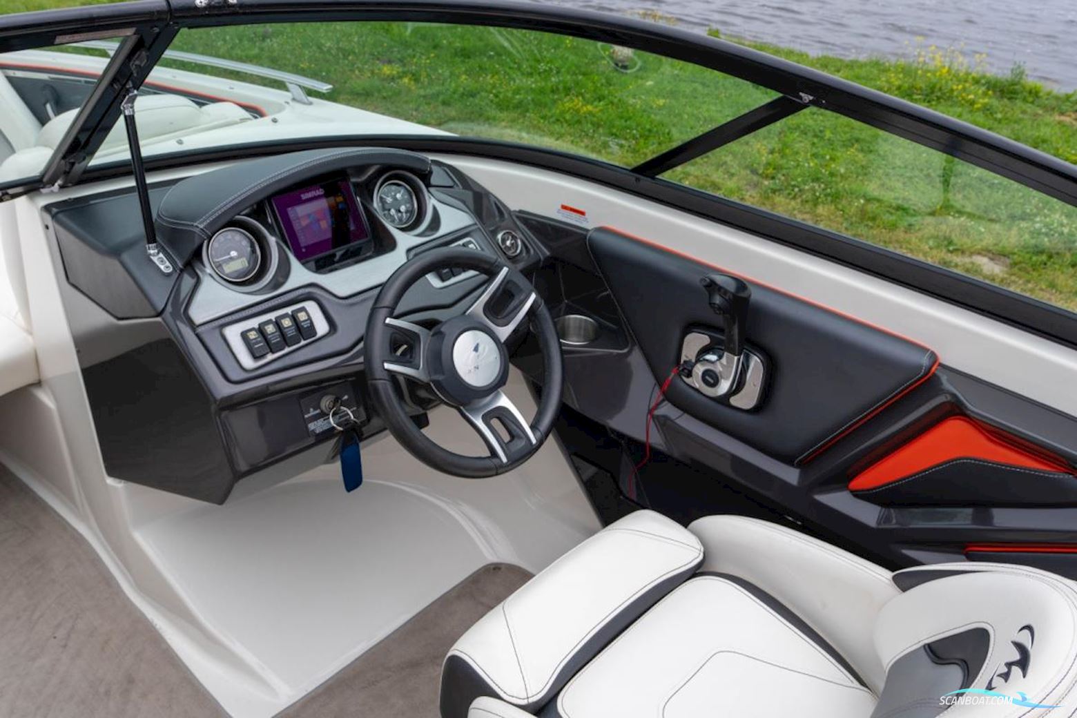 Monterey  238 Super Sport