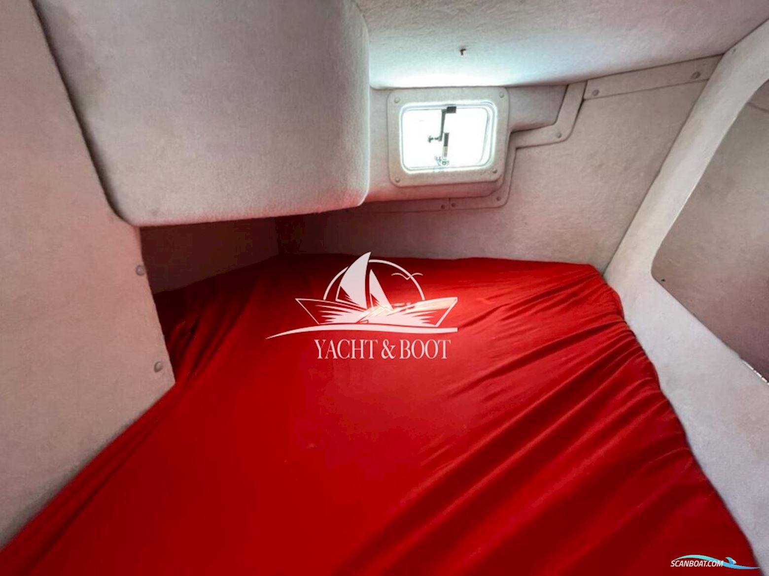 Monterey 250 Cruiser