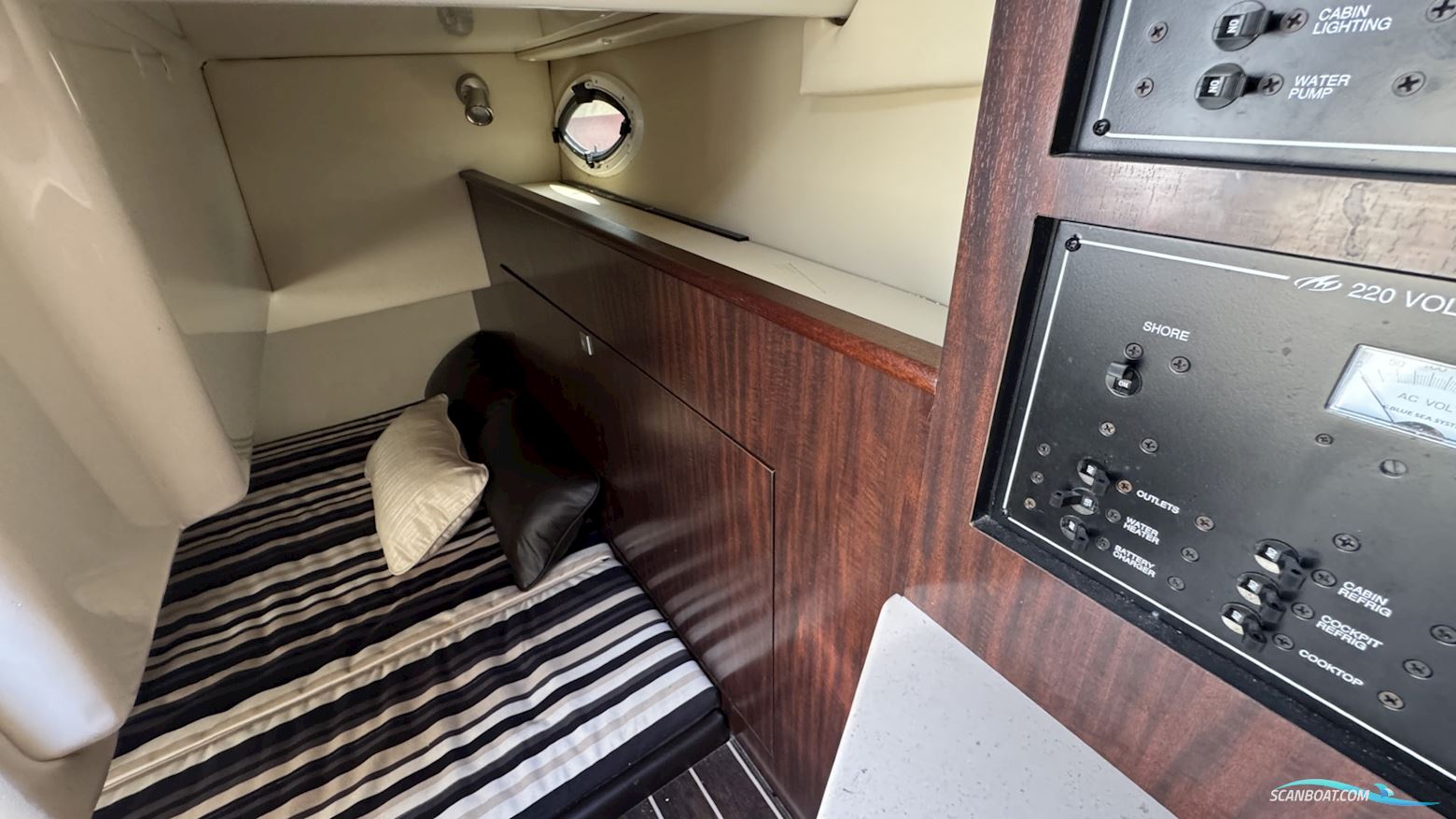 Monterey 275 Sport Yacht