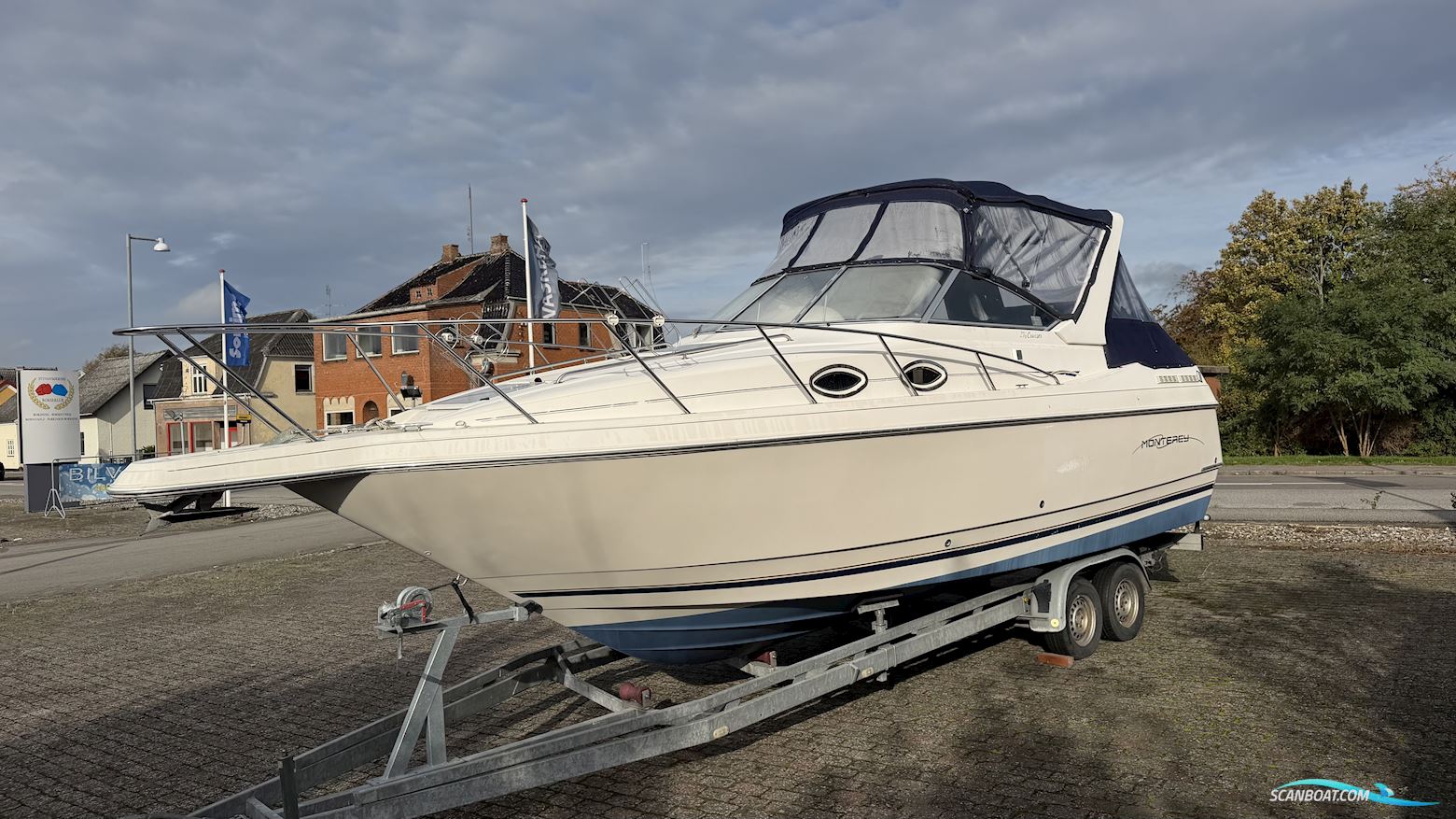 Monterey 276 Med Trailer