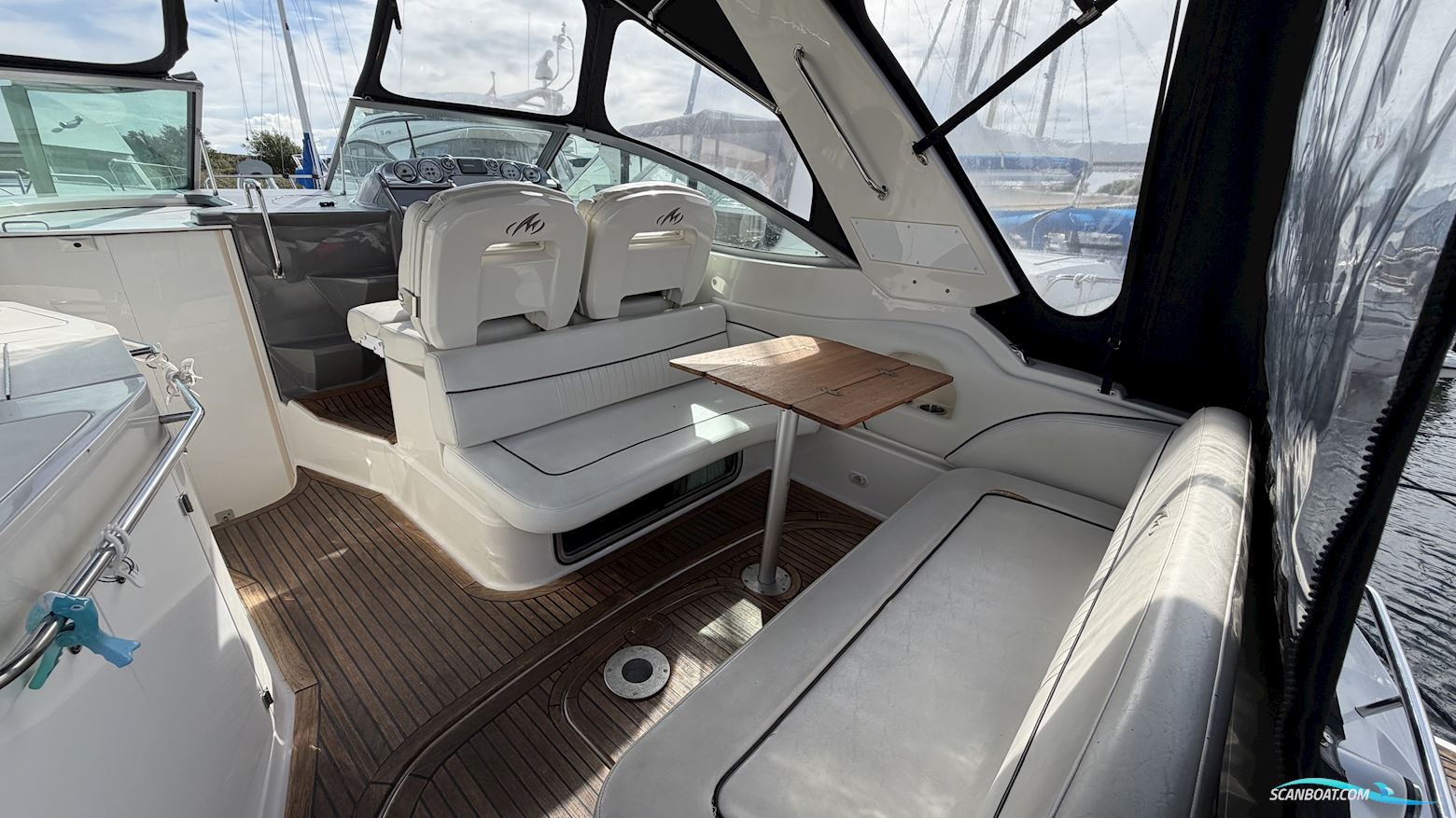 Monterey 290