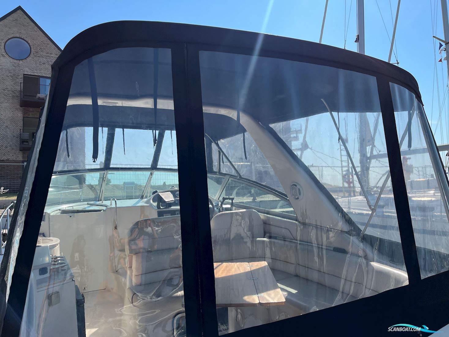 Monterey 322 Cruiser