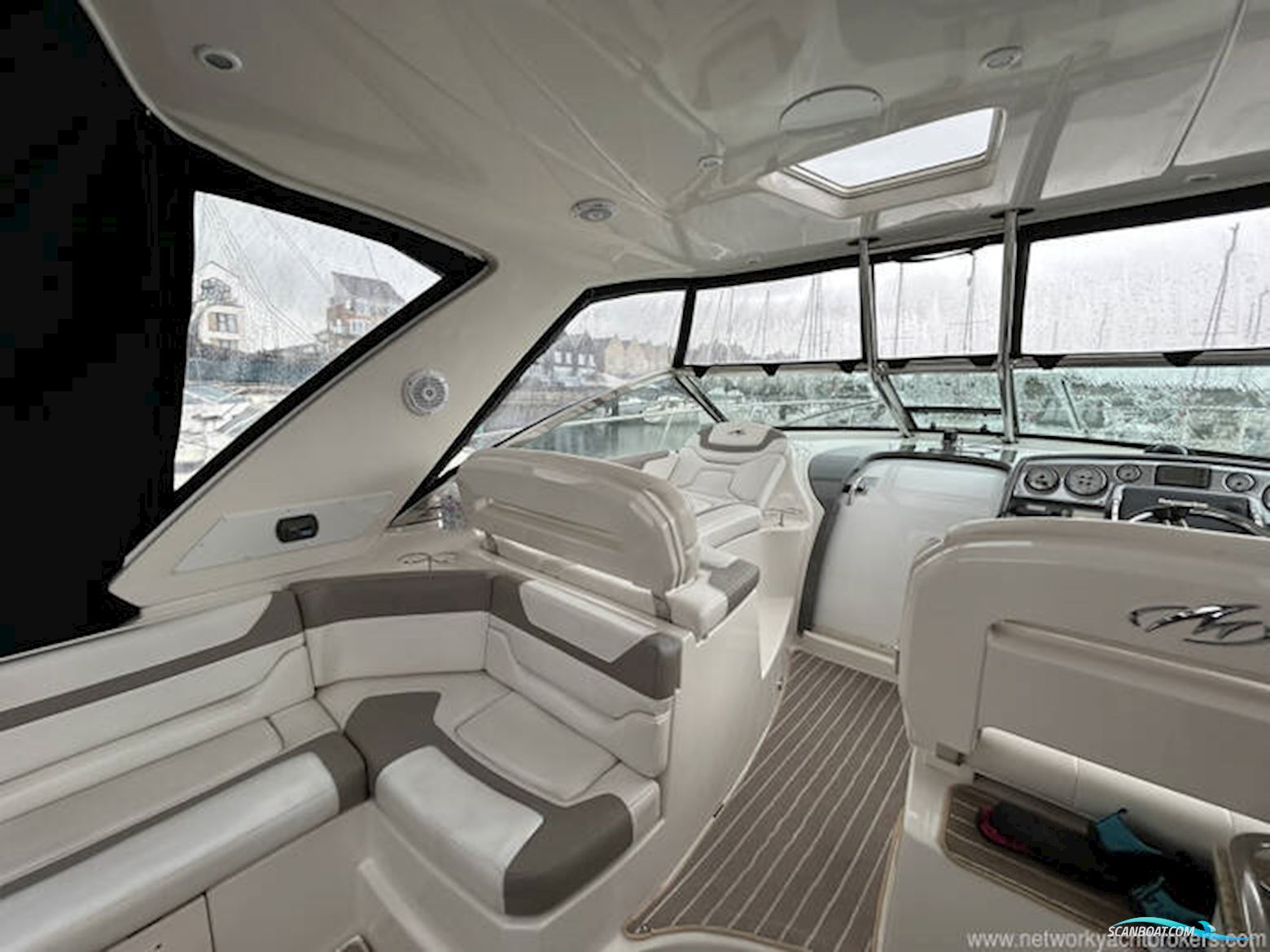 Monterey 415 Sports Yacht