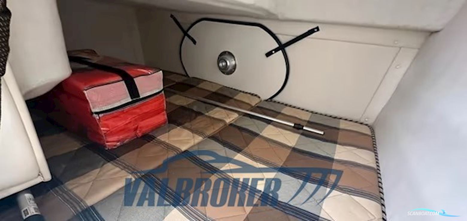 Monterey Boats 245 CR