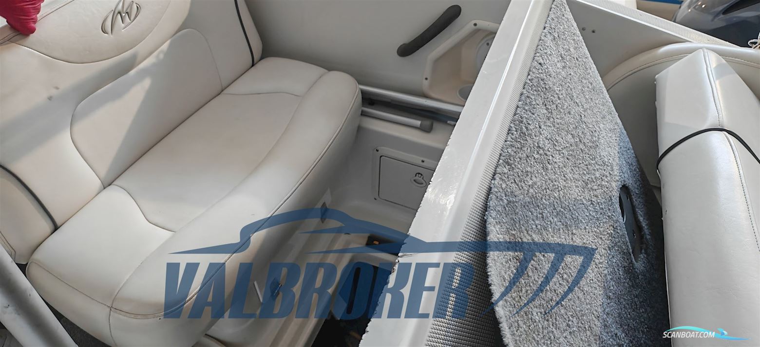 Monterey Boats 250 Cruiser