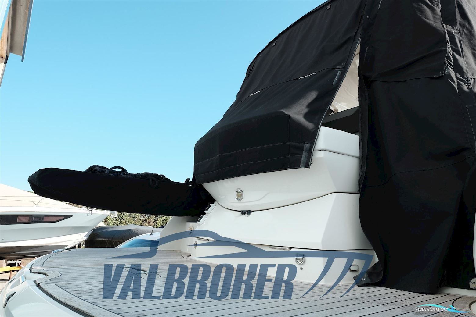 Monterey Boats 415 SY Sport Yacht