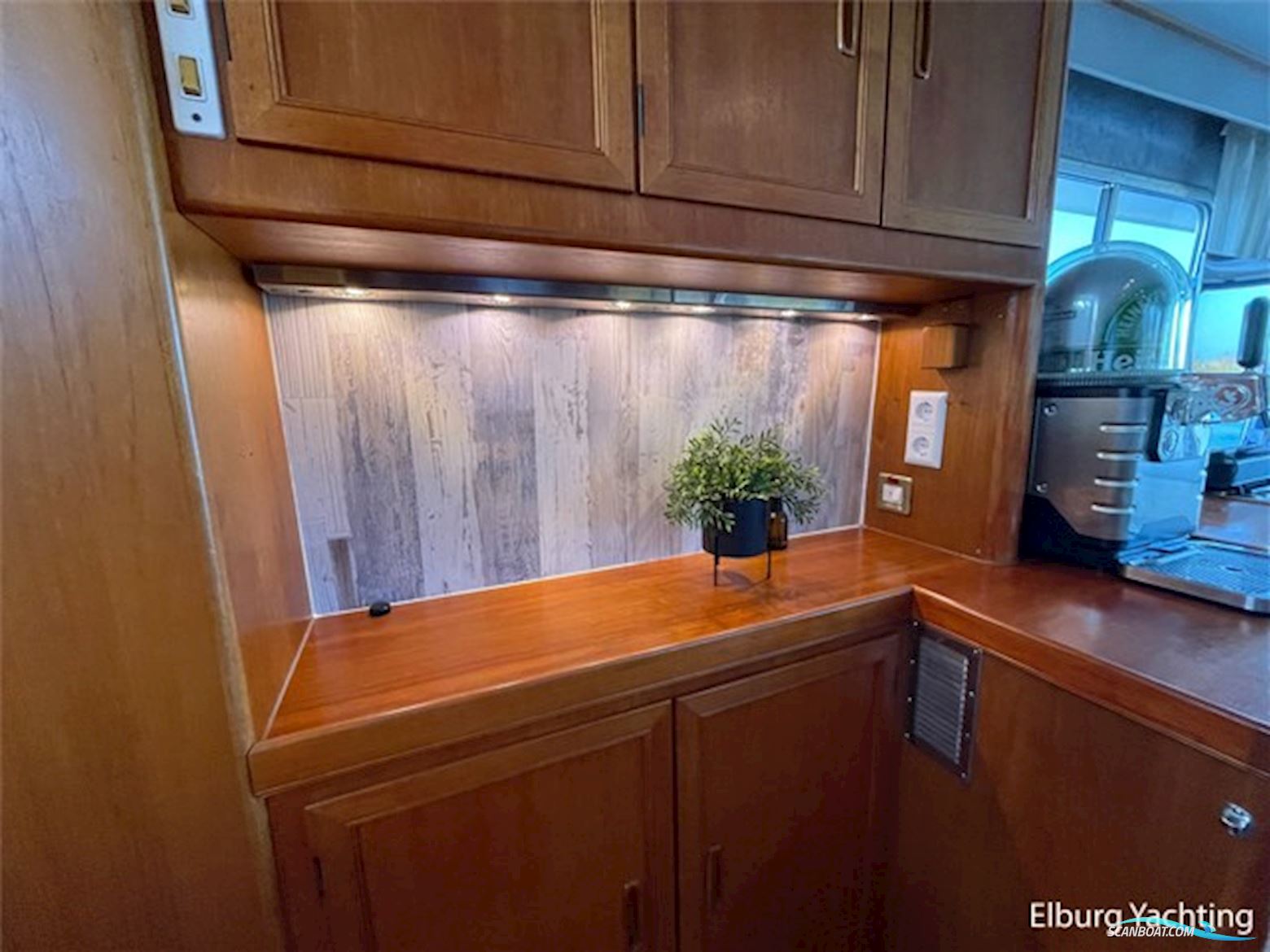 Moody Trawler 50 - Stabilizers 