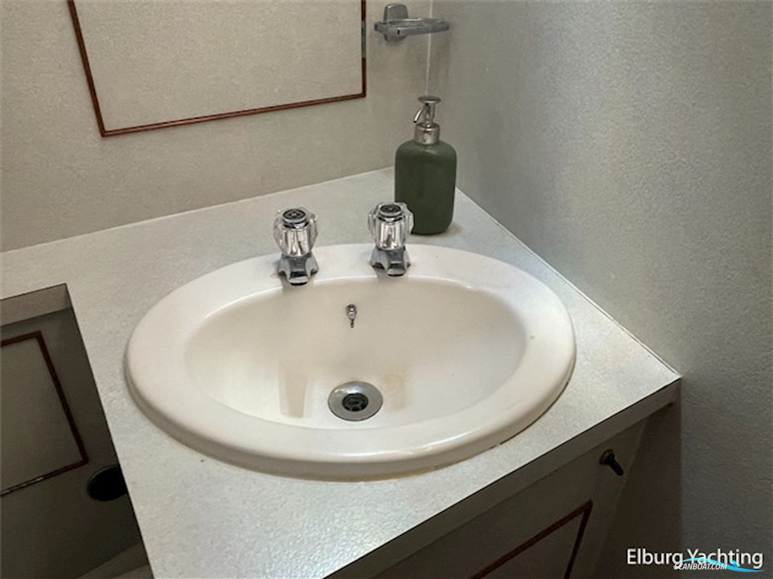 Moody Trawler 50 - Stabilizers