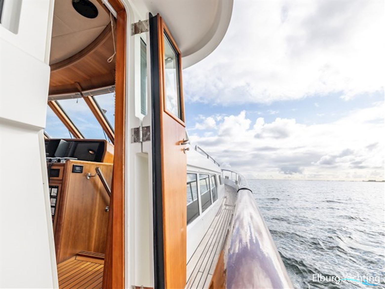Moonen 68 - Flybridge 