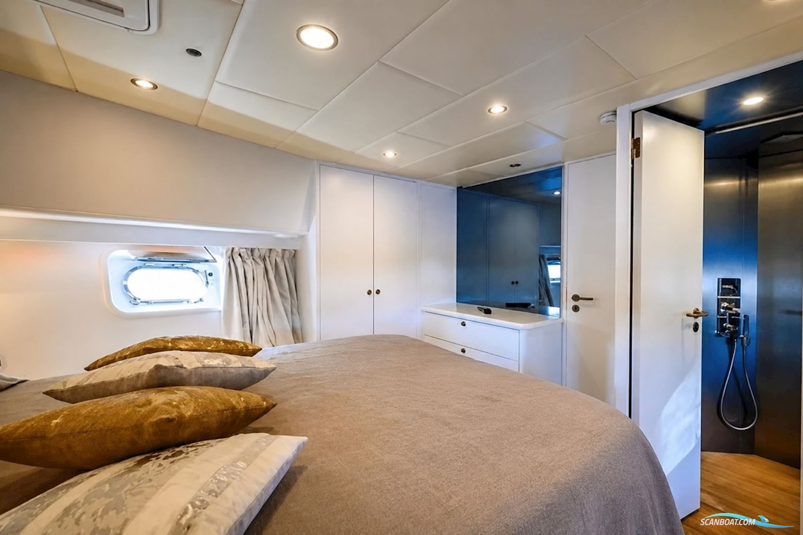 Moonen 68 Flybridge