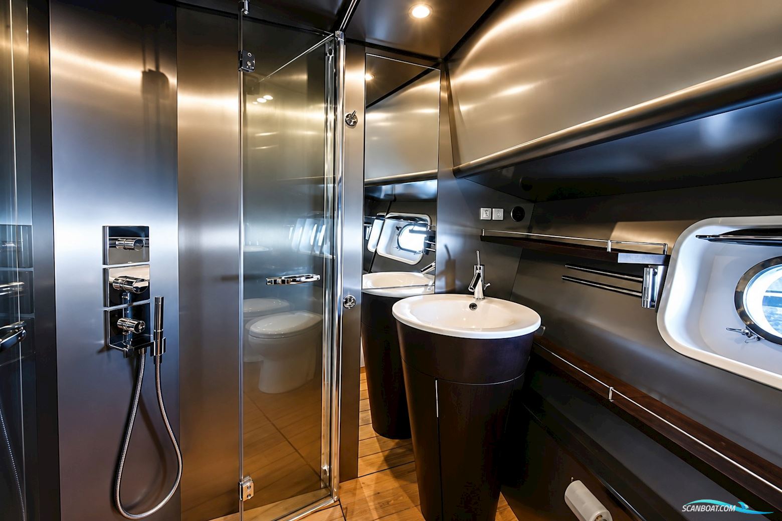 Moonen 68 Flybridge