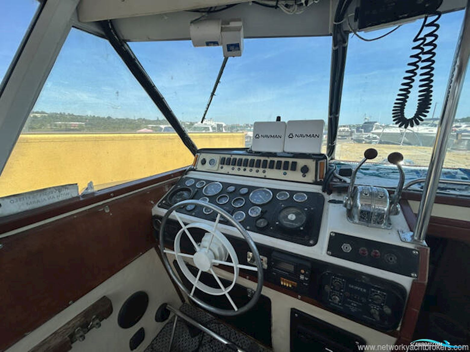 Moonraker 36