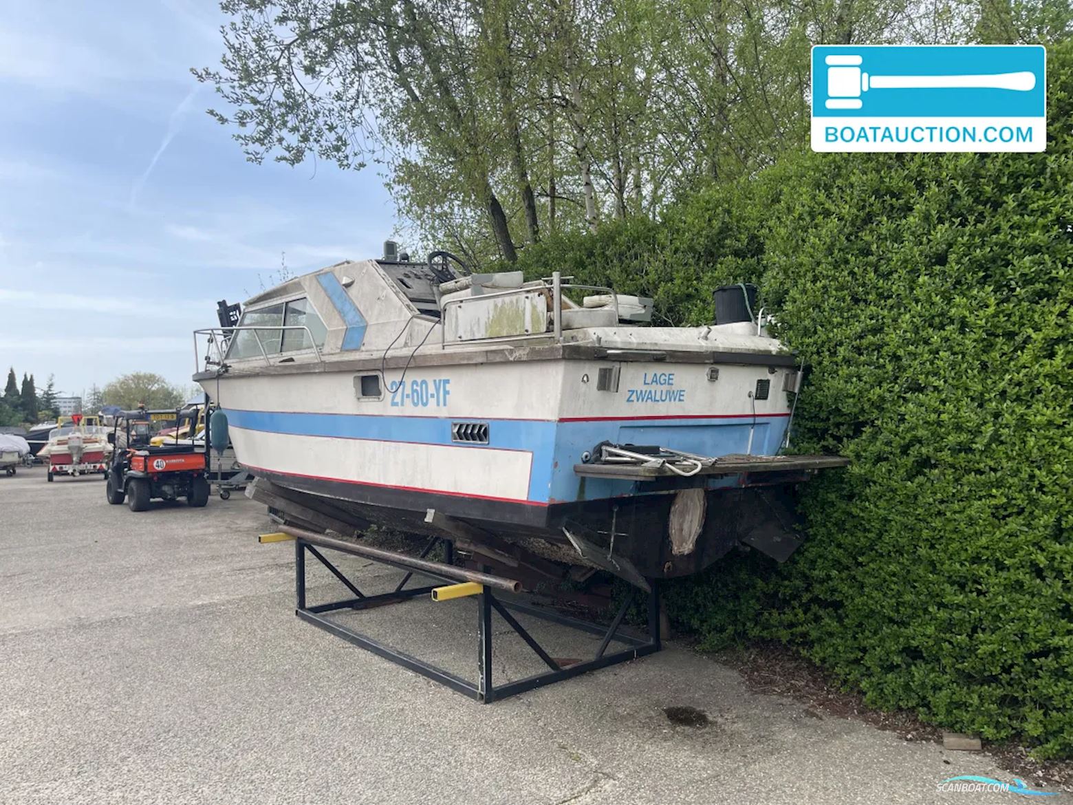 Motorboat 800