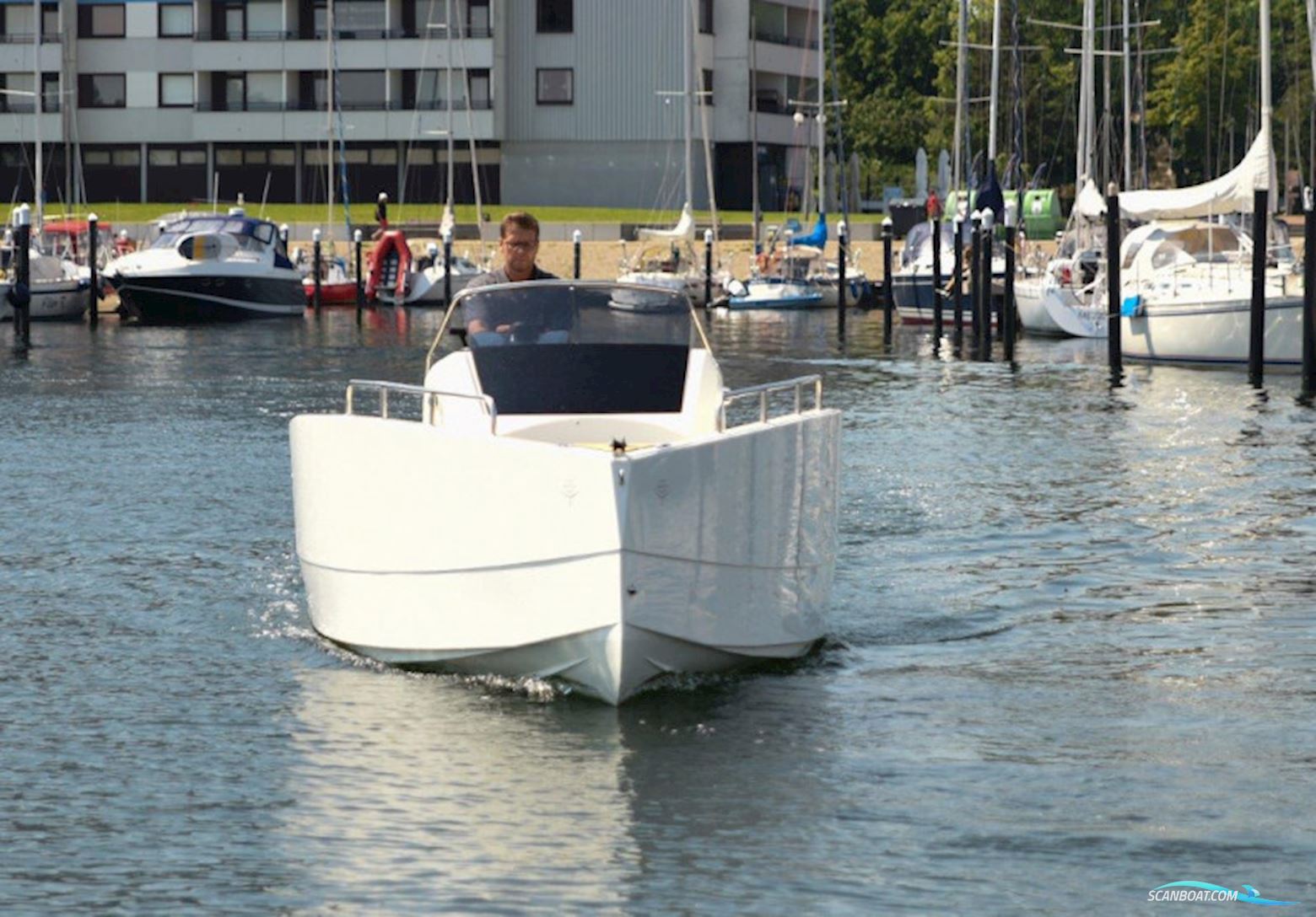 Motorboot - Nuva M6 Open