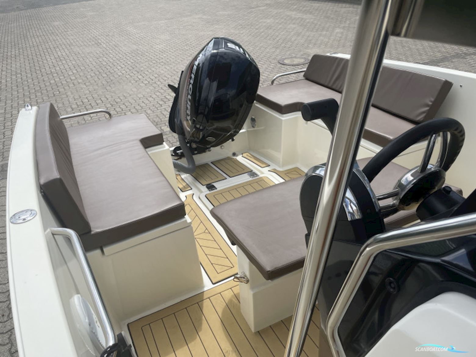 Motorboot - Nuva M6 open