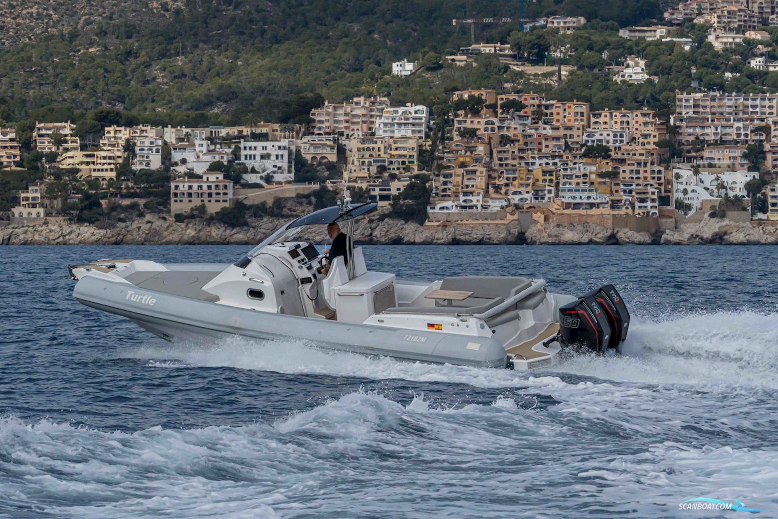 MV Marine Mito 31 By Pischel Motorbåt 2021, med Mercury F450R XLHC1.6BL motor, Holland
