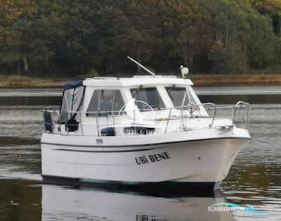 Müritz-Yacht Management Aquilla 900 Traveller Motorbåt 2011, med Volkswagen Group motor, Tyskland