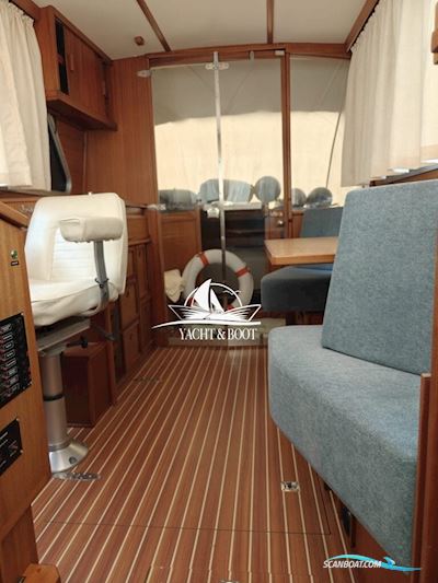 Müritz-Yacht Management Aquilla 900 Traveller Motorbåt 2011, med Volkswagen Group motor, Tyskland