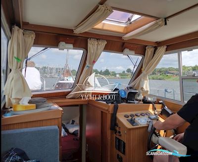 Müritz-Yacht Management Aquilla 900 Traveller Motorbåt 2011, med Volkswagen Group motor, Tyskland