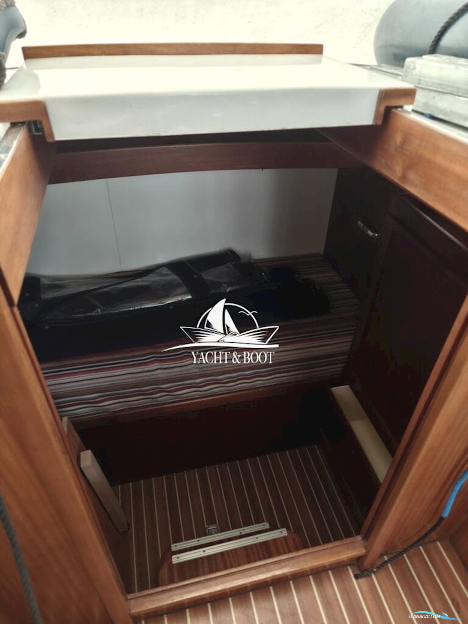 Müritz-Yacht Management Aquilla 900 Traveller