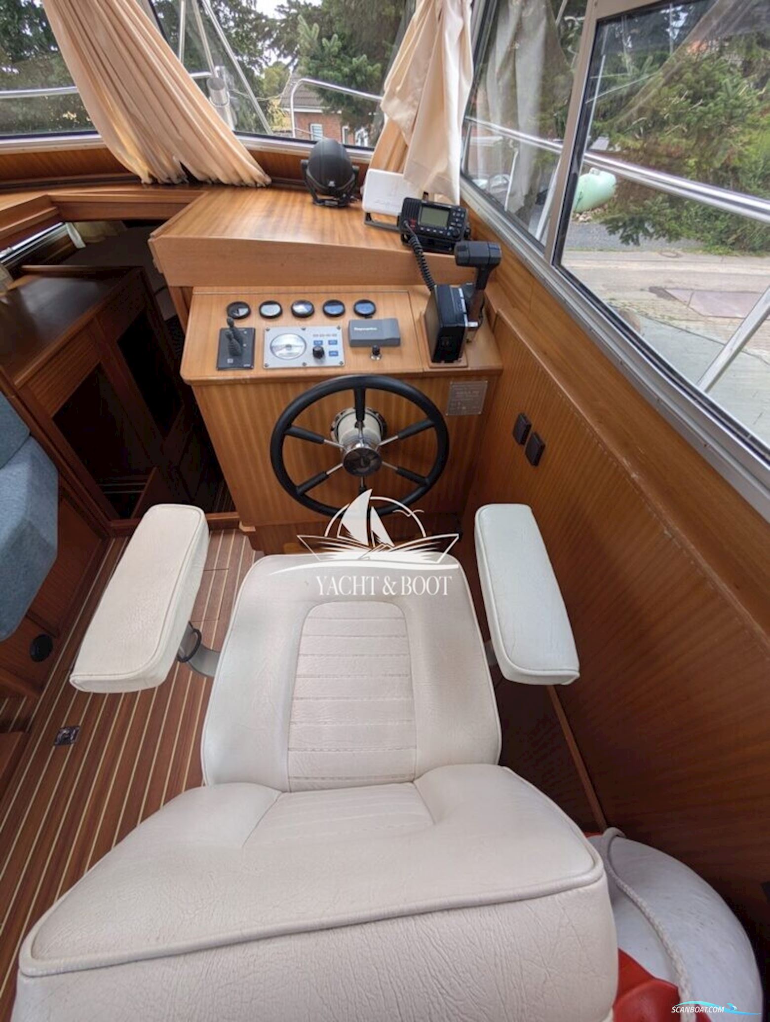 Müritz-Yacht Management Aquilla 900 Traveller